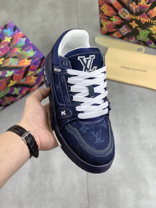 工厂P价P 实价 Louis Vuitton 原单 新款Lv路易威登 * Lv经典潮鞋！选用进口原版牛皮 水染牛皮内里.最新款原版耐磨橡胶组合大底！高品质精品！