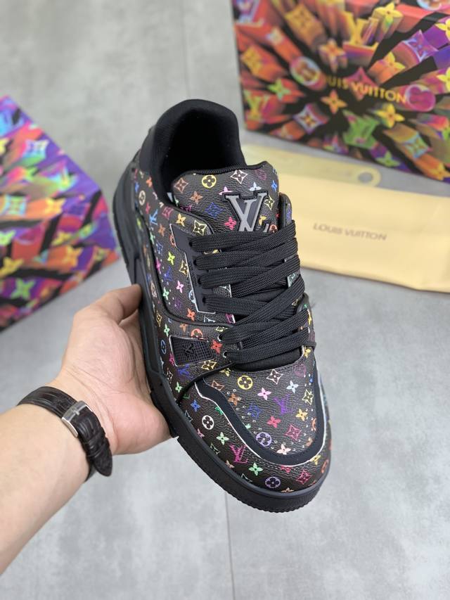 工厂P价P 实价 Louis Vuitton 原单 新款Lv路易威登 * Lv经典潮鞋！选用进口原版牛皮 水染牛皮内里.最新款原版耐磨橡胶组合大底！高品质精品！