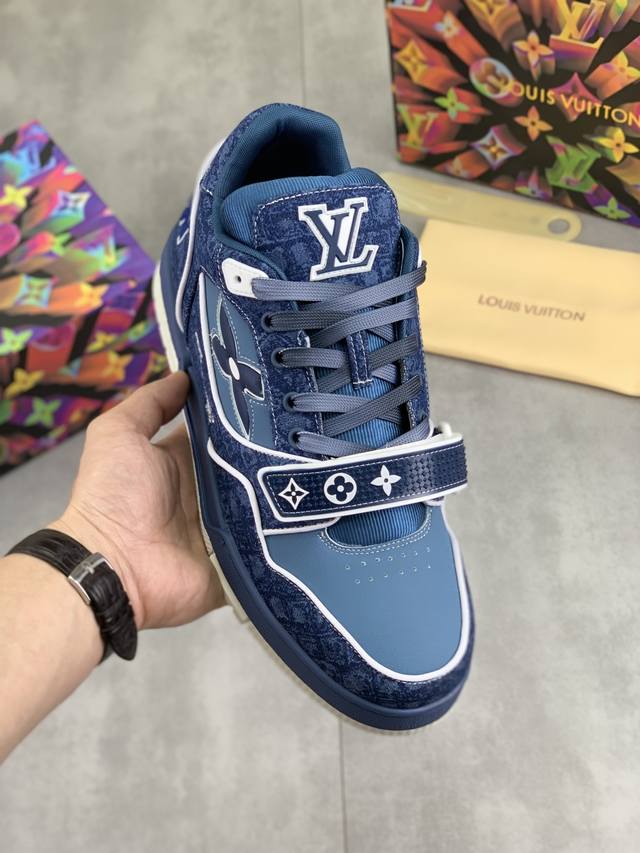 工厂P价P 实价 Louis Vuitton 原单 新款Lv路易威登 * Lv经典潮鞋！选用进口原版牛皮 水染牛皮内里.最新款原版耐磨橡胶组合大底！高品质精品！