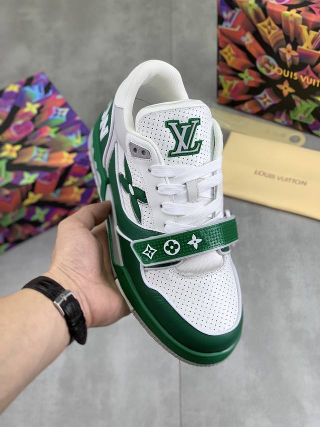工厂P价P 实价 Louis Vuitton 原单 新款Lv路易威登 * Lv经典潮鞋！选用进口原版牛皮 水染牛皮内里.最新款原版耐磨橡胶组合大底！高品质精品！