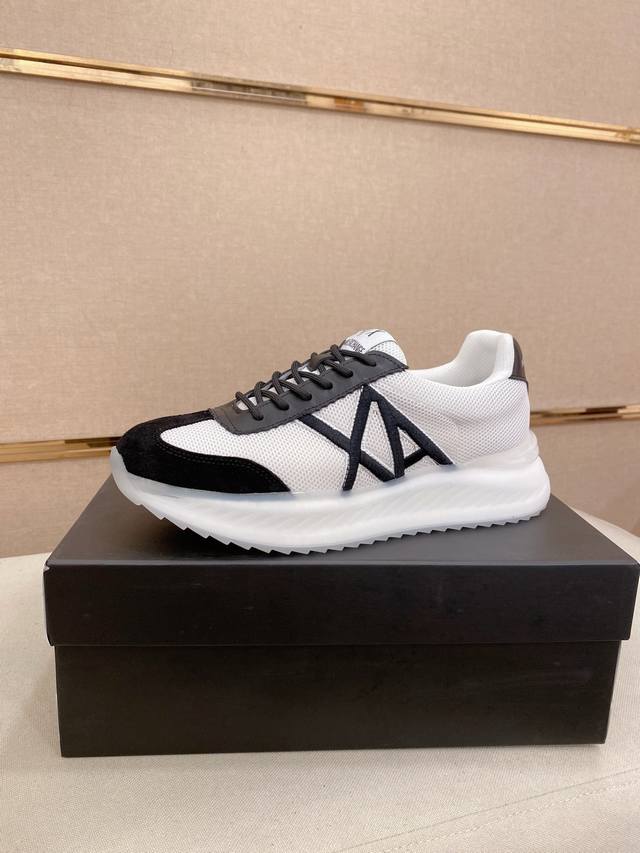 工厂P价 Armani 阿玛尼 新款专柜同步发售，鞋面意大利进口头层牛皮。全进口网布内里真皮鞋垫，完全1比1复刻，鞋底：原厂特供原版底，独家活动成型底超级舒适，