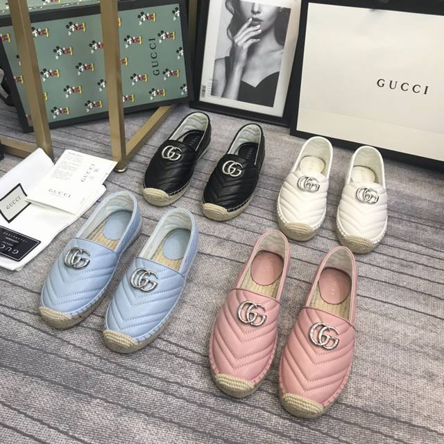 代购级 Guccigg草编渔夫鞋！经典楦型+英伦手工设计，经典耐看！原版倒模楦型，极致1:1形体，进口高端面料呈现出精致质感！ 开模定制A级高密Tpu大底，奢华