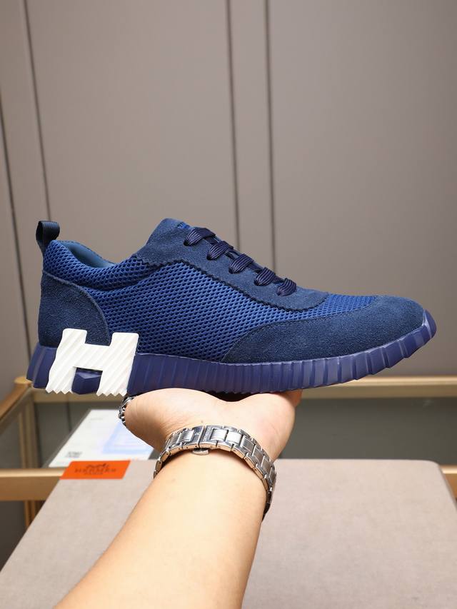 Herme* 爱马仕Bouncing运动鞋，男士休闲运动鞋，鞋面牛皮网面水洗羊里！质感十足，轻盈鞋底装饰撞色图案，打造百搭时尚风格。 码数：38-44 45定做