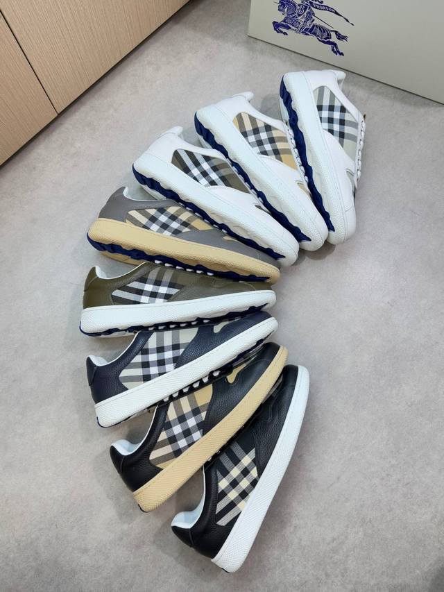 Burberry 巴宝莉 -高端品质 原单休闲运动板鞋 -鞋面：进口荔纹小牛皮、品牌图腾布匹、鞋舌品牌织带 -内里：品牌帆布，垫脚；水染牛皮 -大底：超轻Tpr