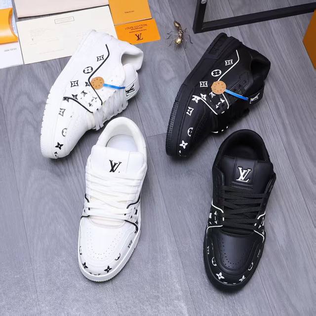 商品商标：Lv [路易威登] 休闲鞋 正码.码数: 39-46 45.46定做不退换 商品材料：精选 印花牛皮拼接鞋面 牛皮鞋垫 透气网内里 原版大底