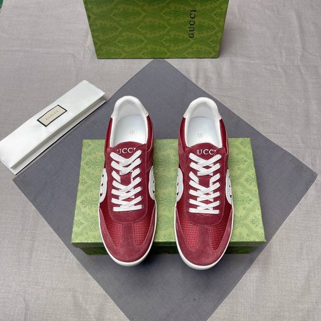 Gucci 古奇 新款男鞋高端品牌，最新時尚休闲男鞋，潮流百搭之款，轻松运动风，鞋面意大利进口头层牛皮 真皮内里 加超精细做工。原版个性时尚橡胶耐磨大底，上脚轻