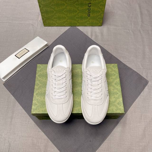 Gucci 古奇 新款男鞋高端品牌，最新時尚休闲男鞋，潮流百搭之款，轻松运动风，鞋面意大利进口头层牛皮 真皮内里 加超精细做工。原版个性时尚橡胶耐磨大底，上脚轻