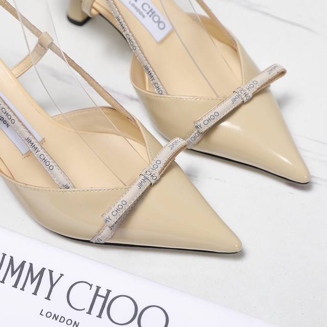 最高版本 Jimmy Cho*O｜吉米*周25Wf早春新品 高跟后空凉鞋 我们家Jc一如既往品质优越 低调不失华丽 性感又不显张扬说的就是这款 上脚太好看了 鞋