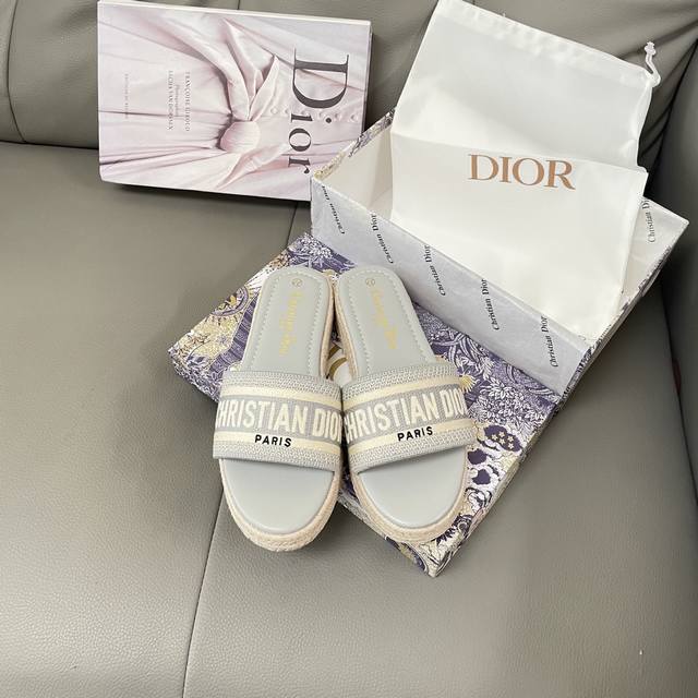 橙子出厂价P 迪奥 麻绳 渔夫 拖 Dior 迪奥2025顶级专柜 初夏系列 官网上新 全球首发 迪奥Dior 25Ss -初夏情侣刺绣厚底渔夫拖 迪奥拖鞋 D