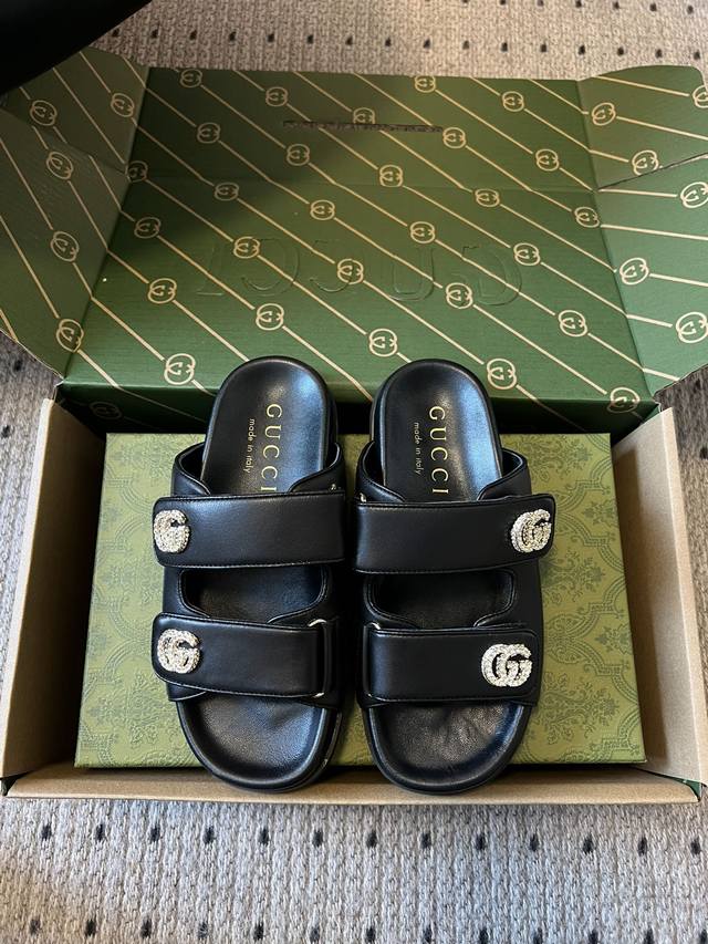 代购级 Gucci 古驰新款魔术贴凉鞋古驰早春系列Gg经典老魔术贴双G G扣沙滩凉鞋顶级版本 原版1:1复刻，毎个细节皆经过精心打磨细腻制作.可与Zg对比如一，