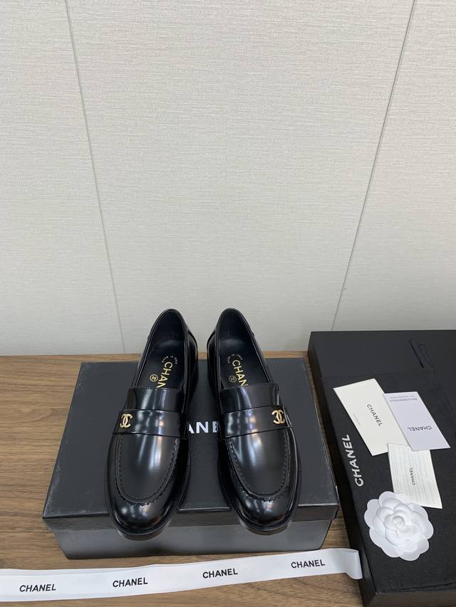 A 24 K 早秋乐福单鞋，小皮鞋 柜专 品正级 高版本！！ 顶级版 秋冬乐福鞋 小有独香的元小素红书网红博推主荐穿款上无敌腿显细～ 列系本现已登陆售发！！！