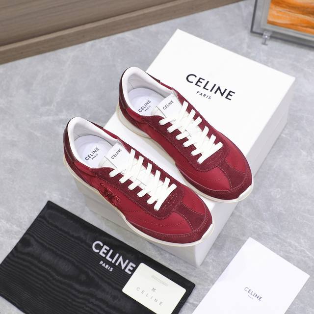 Celine 赛琳 Racer 25最新 休闲 运动鞋 这是充满街头感的一双鞋子，延续经典设计非常赞 这款鞋有它自己独特的设计，皮革鞋面非常好打理，显瘦独出心裁