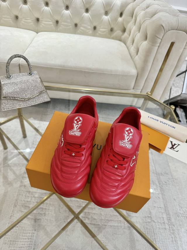 冲量价: Lv路易威登 L家驴牌Runner Tatic系列 厚底 休闲 运动鞋 跑鞋 原版购入开发 做货 本款 Lv Runner Tatic 运动鞋融合网格