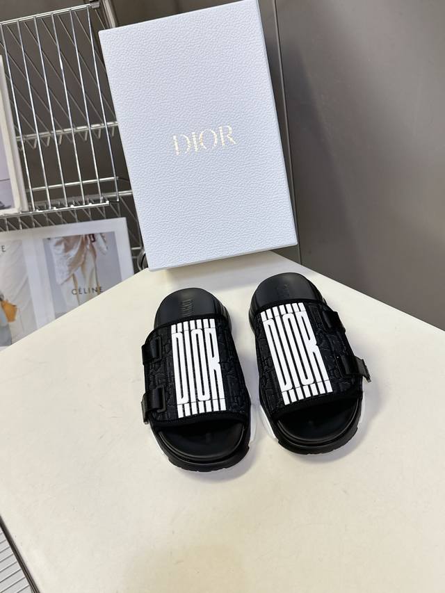 Dior迪奥2025最新款经典魔术贴拖鞋 超多明星时尚博主种草 市面最高版本 原版复刻 一比一材料定制 设计理念凉鞋加运动鞋元素搭配组合款式非常时髦洋气百搭增高