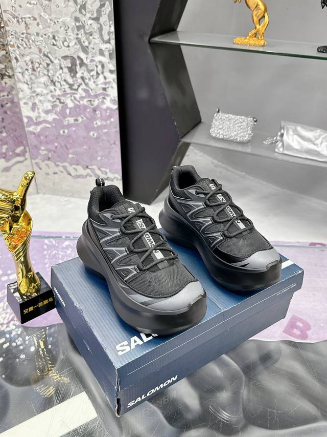 工厂P价P： 大厂品质 精致的不得了 绝对的惊喜款 最新火爆款 Cdg X Salomon 萨洛蒙 联名款Xt-6 系列 增高厚底休闲运动鞋 联名鞋款依旧是黑白