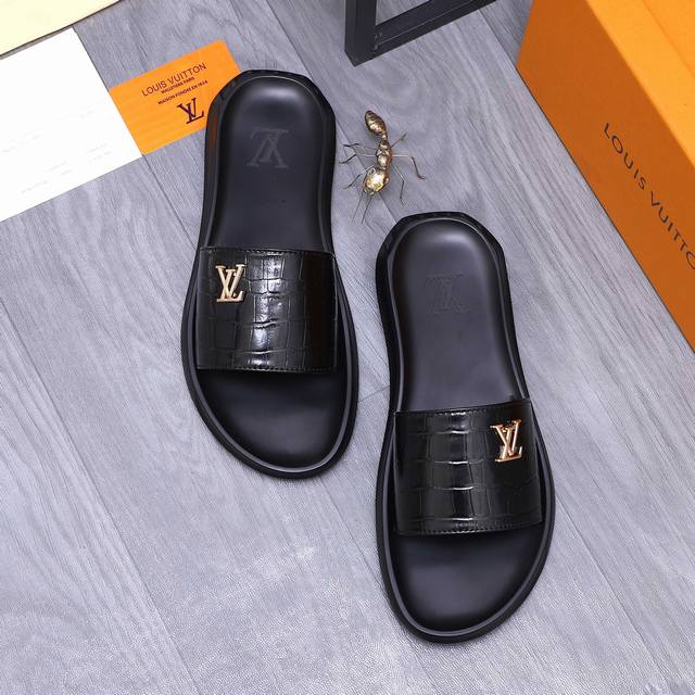 商品商标：Louis Vuitton 路易威登 拖鞋 正码码数: 38-44 45.46定做不退换 商品材料：精选压纹牛皮鞋面 仿皮内里 原版大底