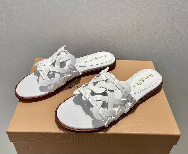Gianvito Rossi25年新款，Gr编织高跟平底凉拖鞋 跟高:平底 5Cm 正码:35-39订做34.40.41.42