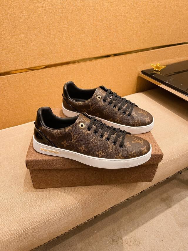 工厂P批 Lv 路易威登男鞋高端品牌 官网1：1最新力作：鞋面采用意大利进口头层牛皮搭配舒适透气内里原版防滑耐磨大底制作，让行走更加便捷舒适！独家新款，惊世之作