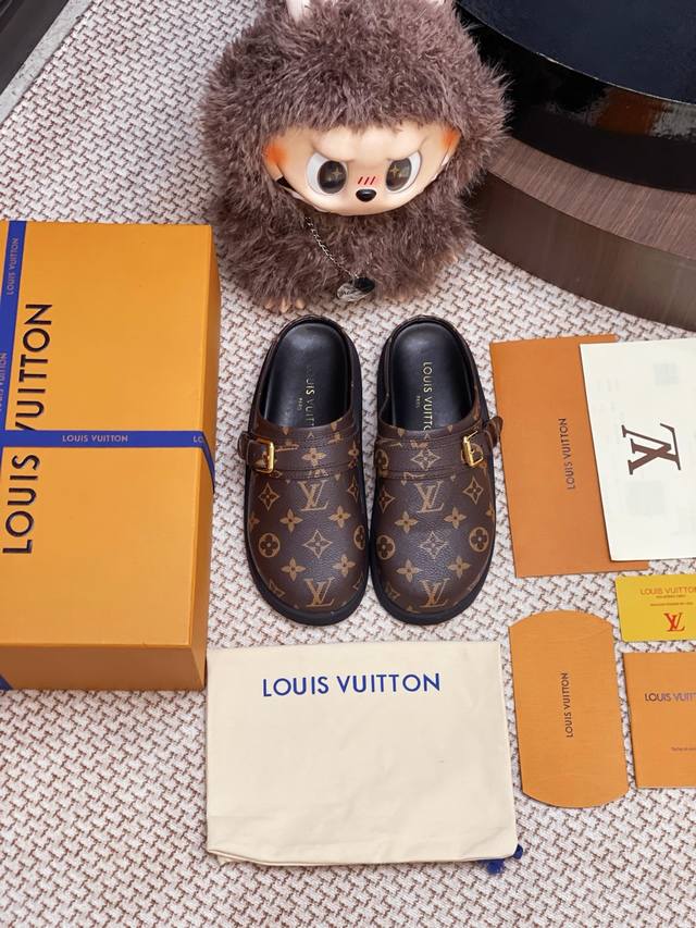 Lv 包头拖鞋整双鞋子采购Zp开发打造，全部定制材料，独家开模大底，细节全部对版出货，连包装也做到跟正品一样。码数:35-41 40 41订做不退换