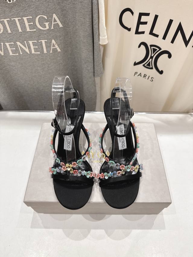 高版本出厂 Jimmy Choo*｜Jc 吉米周2025Ss新款简约仙女风高跟鞋凉鞋 原版套楦，完美的线条，简约大气上脚显气质粗跟舒适百搭，还能拉长双腿显高显瘦