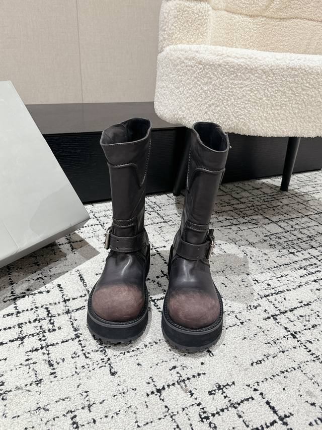 男+30 #顶级版本 情侣款 Balenciaga 巴黎世家 25 最新 Venom走秀款 暗黑风酷女孩必备 机车靴 长靴 时尚宠儿又添一员大将！一出场就气场全