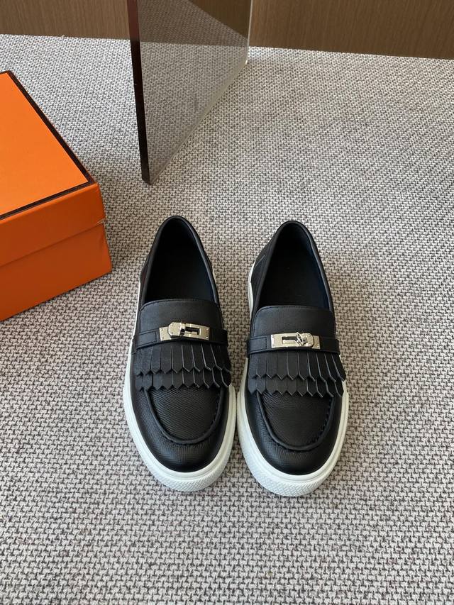 Hermes 爱马仕 Game Kelly扣厚底乐福鞋 情侣款 小牛皮乐福鞋风格休闲运动鞋 搭配功能性镀钯Kelly鞋扣 原版定制Kelly鞋扣 定制进口小牛皮