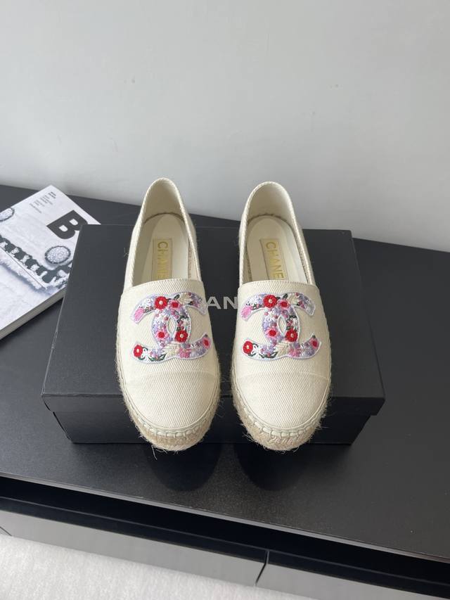 Chanel 香奈儿 春夏新款渔夫鞋成整双鞋子采购Zp开发打造 全部定制材料 独家开模大底，细节全部对版出货 码数:35-41 41定做