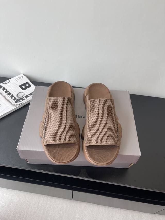 Balenciaga巴黎世家 拖鞋 升级版推出Speed 版本全新袜子鞋拖鞋 原厂货 绝非通货 鞋面是原版飞织一体成型技术 无缝 鞋底五块中底组成回弹与较感都特