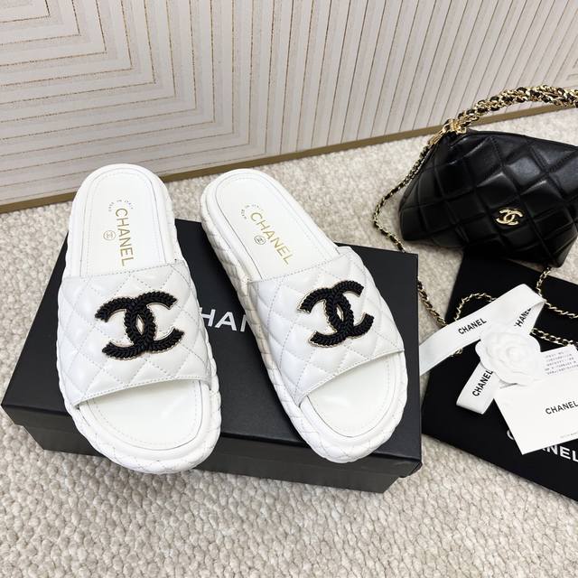 代购版 Chanel香奈儿 小香家25年春夏新品 双C柳叶扣厚底凉拖鞋 菱格松糕凉鞋 牛皮 原版大底 正码:35-39订做40.41不退不换