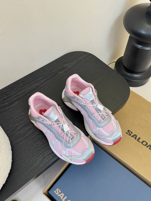 代购级 Cdg X Salomon 萨洛蒙 联名款Xt-6 系列 厚底 玛丽珍 休闲 运动鞋 原版购入开发 做货 延续品牌设计基因，融合简约的设计和实用的技术性