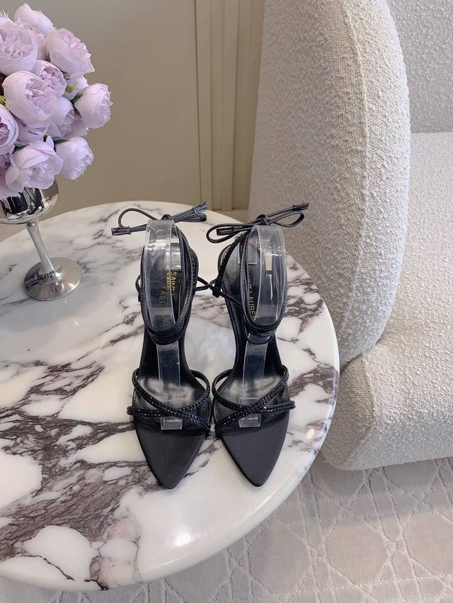 出厂价Pp Saint Lauren* Ysl 杨树林新款水钻高跟绑带凉鞋 小姐姐的美丽尤物高跟鞋 优雅迷人性感 女人味十足 鞋面真丝超闪水钻 内里垫脚羊皮 意