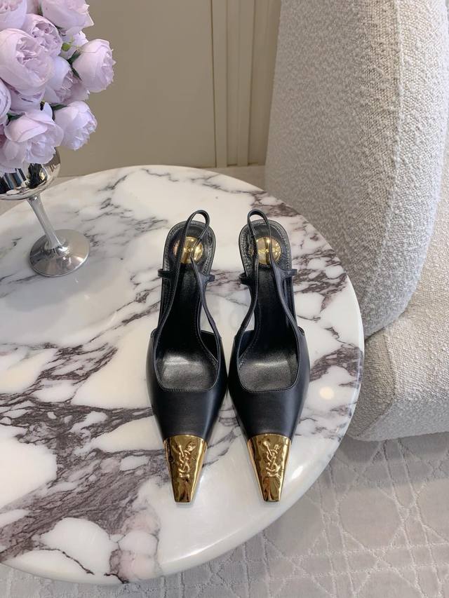 出厂价P Saint Lauren* Ysl 杨树林新款金属头高跟鞋 小姐姐的美丽尤物高跟鞋 优雅迷人性感 女人味十足 鞋面牛皮 内里垫脚羊皮 意大利真皮大底