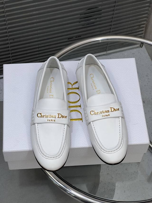 出厂 Dior 新款字母小皮鞋乐福鞋单鞋 牛皮 羊京鞋面，羊皮内里，拼接真皮大底 Size：35-42 40 41 42定做