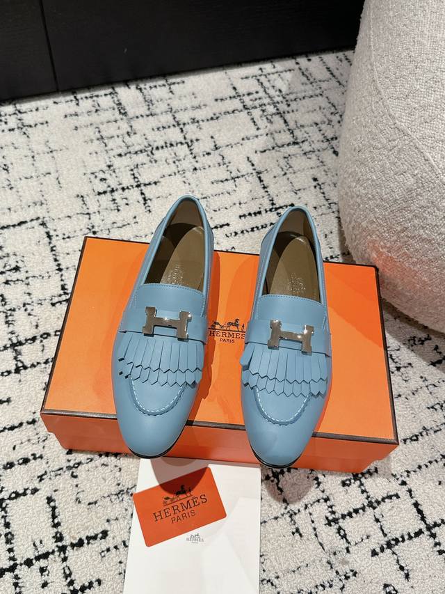 顶级版本 Hermes 25Ss经典款毋庸置疑是奢侈品中的翘楚 每个单品出来都是非常深入人心 虽然款式出的少 但是胜在精 胜在经典 从来不会过时 属于保值升值的