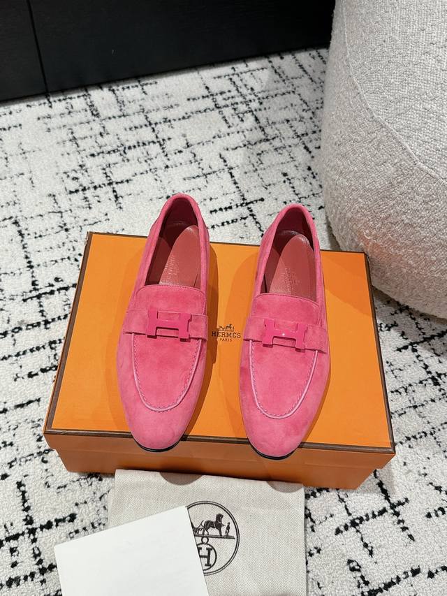 顶级版本 Hermes 25Ss经典款毋庸置疑是奢侈品中的翘楚 每个单品出来都是非常深入人心 虽然款式出的少 但是胜在精 胜在经典 从来不会过时 属于保值升值的