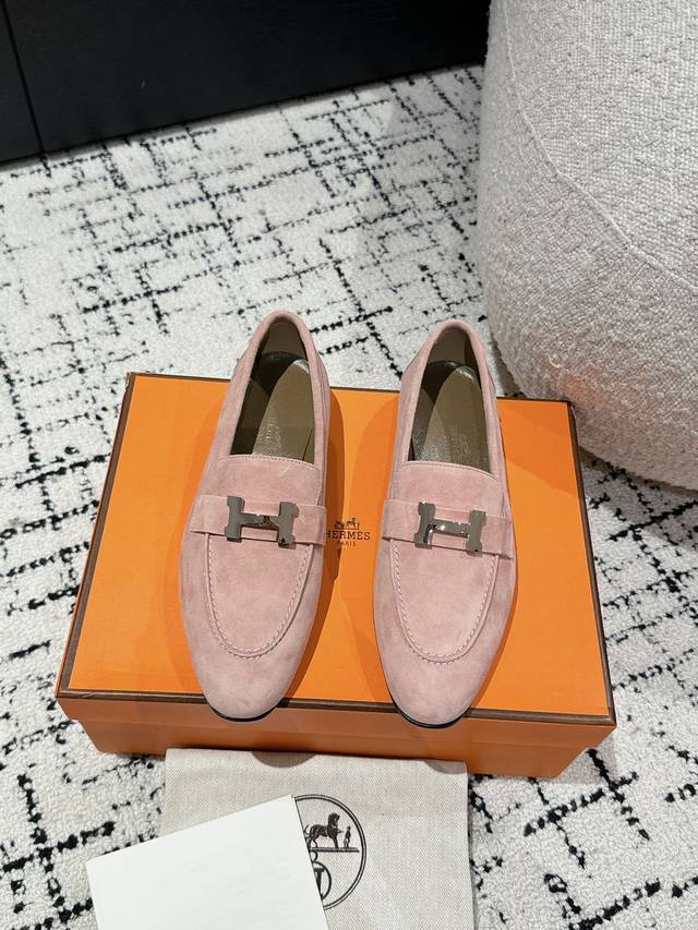 顶级版本 Hermes 25Ss经典款毋庸置疑是奢侈品中的翘楚 每个单品出来都是非常深入人心 虽然款式出的少 但是胜在精 胜在经典 从来不会过时 属于保值升值的