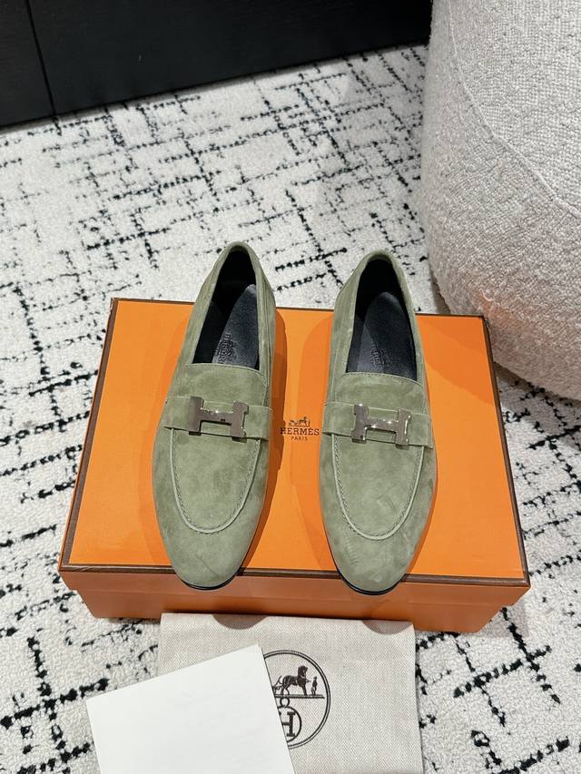 顶级版本 Hermes 25Ss经典款毋庸置疑是奢侈品中的翘楚 每个单品出来都是非常深入人心 虽然款式出的少 但是胜在精 胜在经典 从来不会过时 属于保值升值的