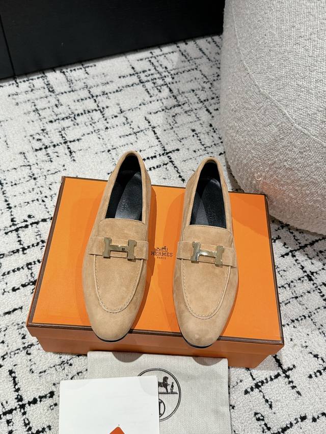 顶级版本 Hermes 25Ss经典款毋庸置疑是奢侈品中的翘楚 每个单品出来都是非常深入人心 虽然款式出的少 但是胜在精 胜在经典 从来不会过时 属于保值升值的