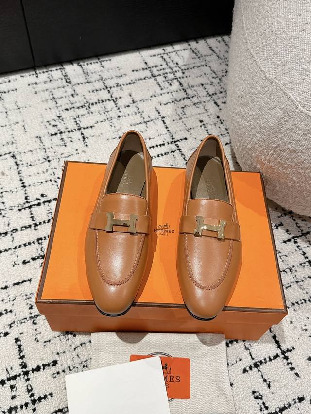 顶级版本 Hermes 25Ss经典款毋庸置疑是奢侈品中的翘楚 每个单品出来都是非常深入人心 虽然款式出的少 但是胜在精 胜在经典 从来不会过时 属于保值升值的