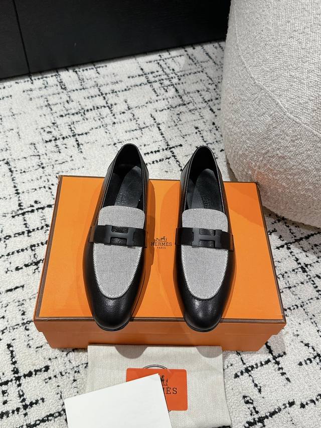 顶级版本 Hermes 25Ss经典款毋庸置疑是奢侈品中的翘楚 每个单品出来都是非常深入人心 虽然款式出的少 但是胜在精 胜在经典 从来不会过时 属于保值升值的