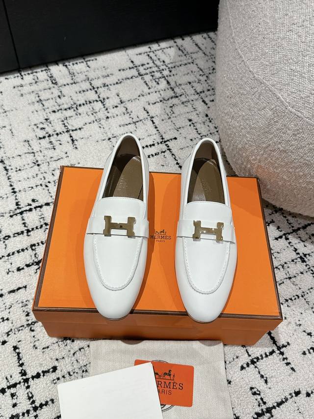 顶级版本 Hermes 25Ss经典款毋庸置疑是奢侈品中的翘楚 每个单品出来都是非常深入人心 虽然款式出的少 但是胜在精 胜在经典 从来不会过时 属于保值升值的