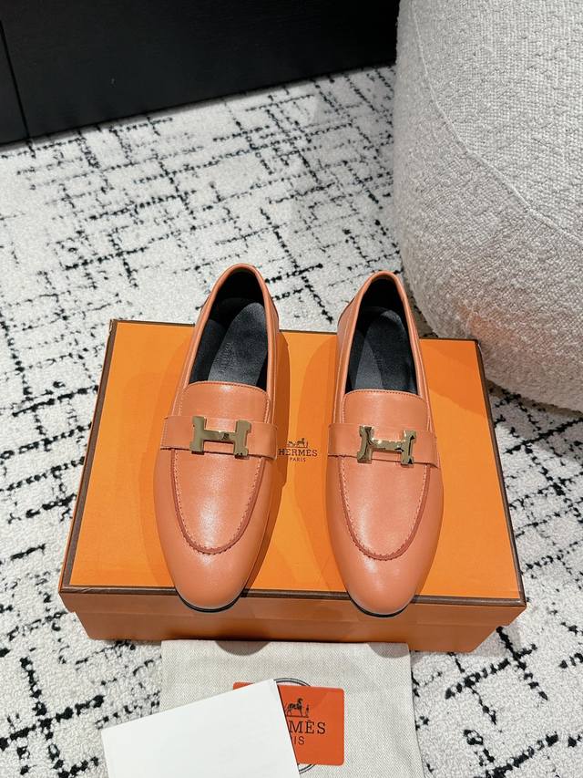 顶级版本 Hermes 25Ss经典款毋庸置疑是奢侈品中的翘楚 每个单品出来都是非常深入人心 虽然款式出的少 但是胜在精 胜在经典 从来不会过时 属于保值升值的
