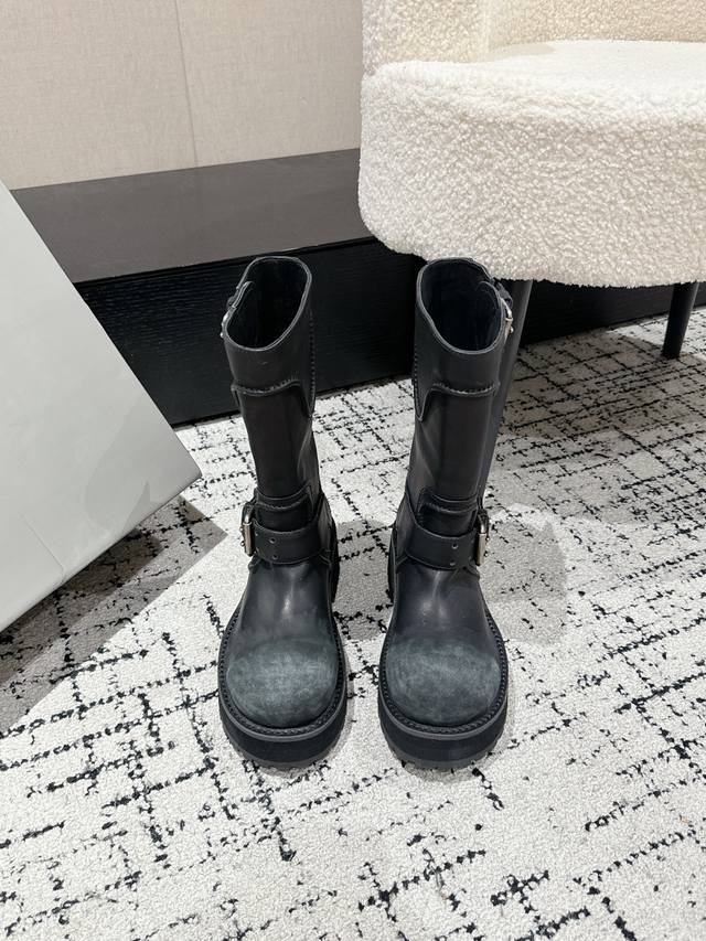 男+30 #顶级版本 情侣款 Balenciaga 巴黎世家 25 最新 Venom走秀款 暗黑风酷女孩必备 机车靴 长靴 时尚宠儿又添一员大将！一出场就气场全