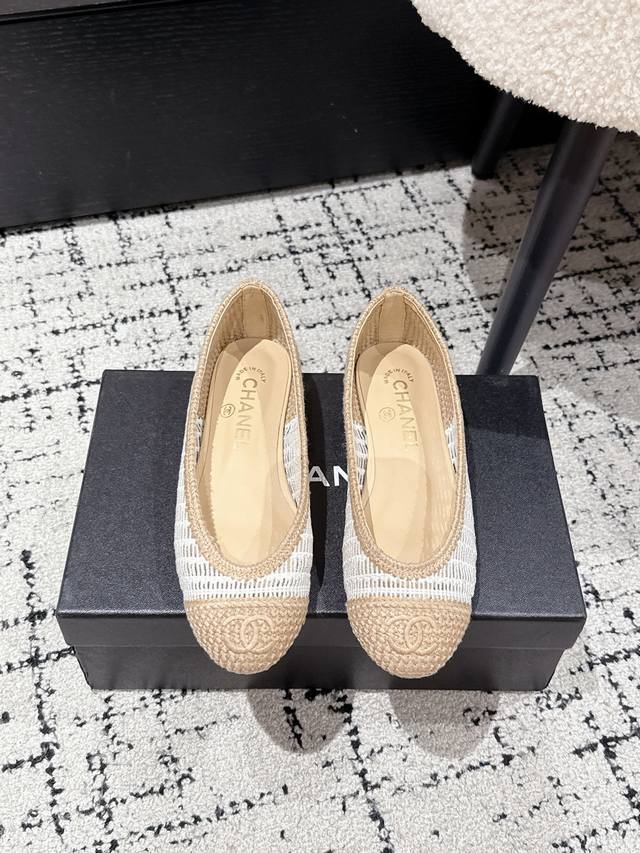 Chanel 25Ss经典芭蕾舞编织单鞋新色 原版1:1切割而成 Chanel香奈儿万年经典 圆头芭蕾舞鞋 好品质不多 真正做到随便进出专柜无压力 无论楦型、皮