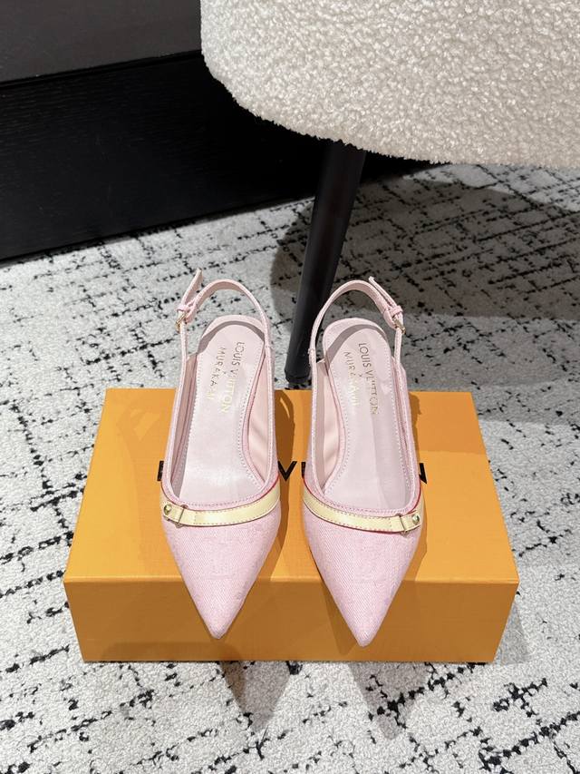 村上隆 Takashi Murakami X Louis Vuitton Lily 樱桃跟系列 尖头凉鞋 很难不怀疑是不是借鉴了唐朝的唐三彩作为基础，创新成Lv