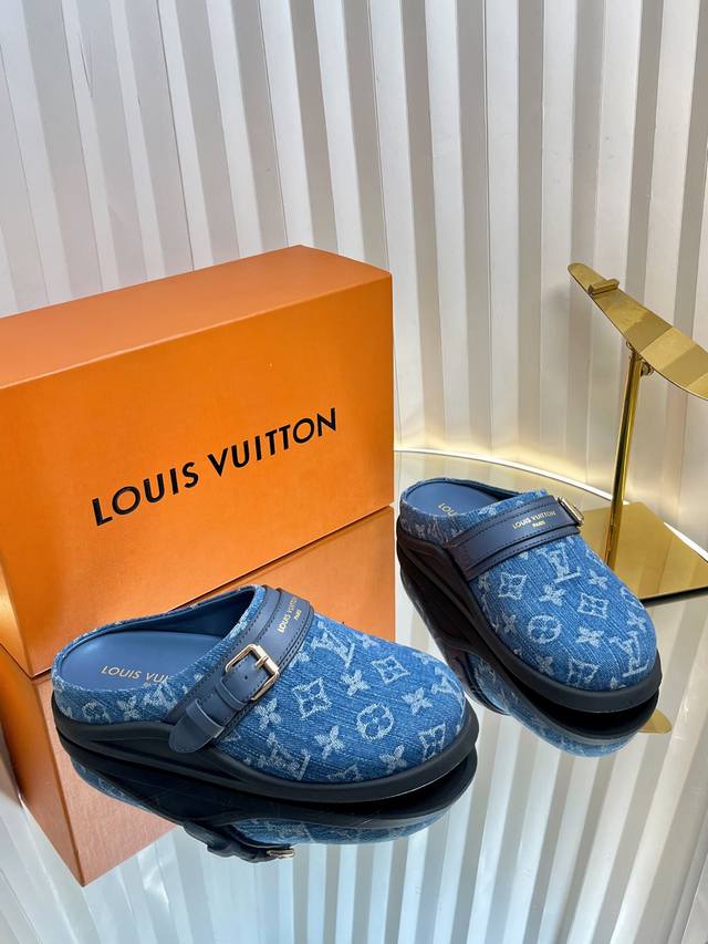 出厂： 顶级版本 Louis Vuitton路易威登 Lv包头拖鞋驴牌 半拖穆勒鞋 春夏最新爆款系列 情侣款老花凉拖 高级慵懒风，百看不厌款、时尚度拉满！细节用