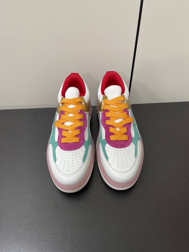 男款 Christian Louboutin 路铂廷Cl铆钉 红底鞋 Astroloubi系列 情侣款 休闲 运动鞋 复古 篮球鞋 板鞋 Astroloubi以