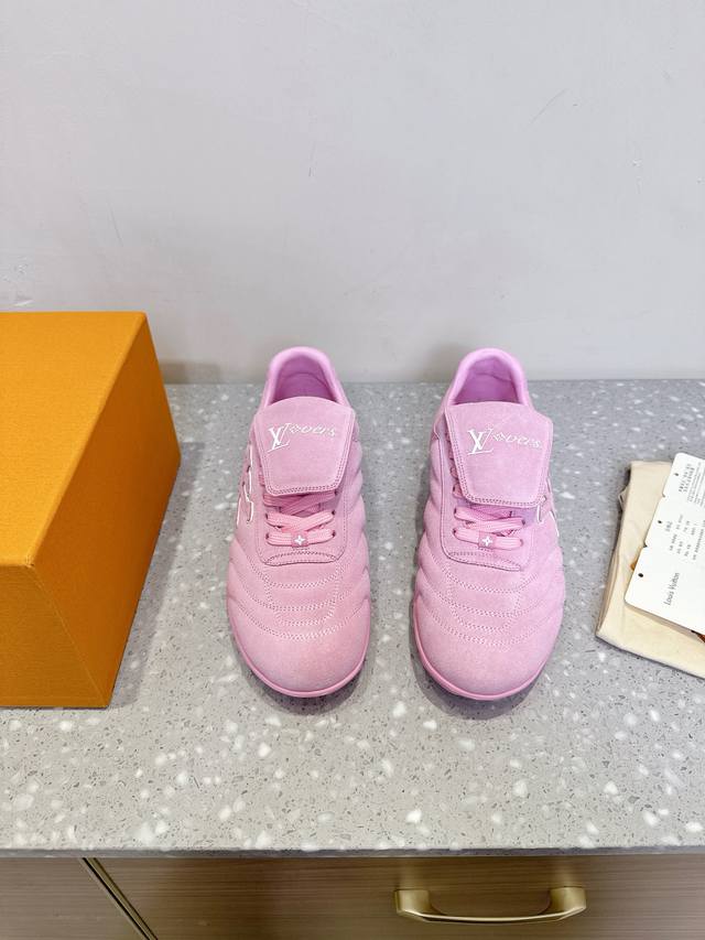 Louis Vuitton 路易威登 25Ss春夏新款 Footprint系列 情侣款 运动鞋 休闲鞋 是Pharrell Williams 首次以足球鞋为灵感