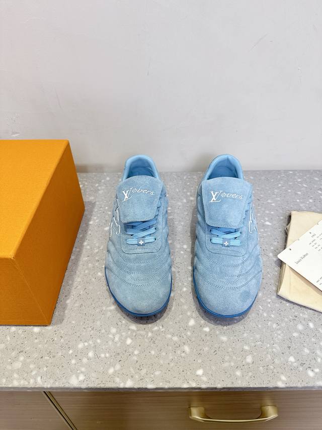 Louis Vuitton 路易威登 25Ss春夏新款 Footprint系列 情侣款 运动鞋 休闲鞋 是Pharrell Williams 首次以足球鞋为灵感