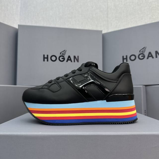 Hogan 顶级版本！！ 度假系列新款顶级版现货发售 松糕厚底顶级版 都市新潮休闲风 各明星 博主推荐 时尚百搭风格百变！原版楦型 原版大底一比一为你打造 值得